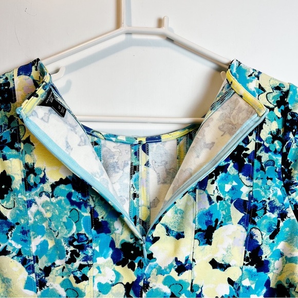 Ann Taylor - Petite Floral Print Tee - Sz. LP - Picture 5 of 6